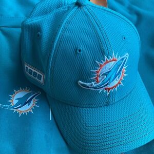Mens Miami Dolphins Hat Fitted